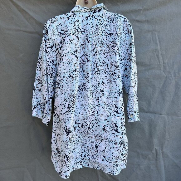 Chico's Size 2 I US Size 12 Blue White Animal Camo Print 100% Linen Shirt Top - Picture 2 of 5